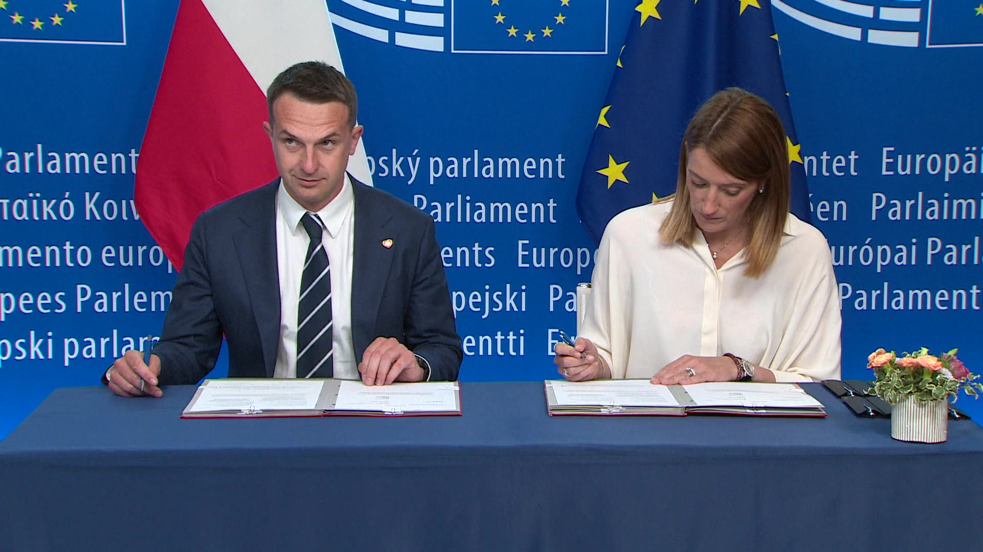 LEX Signing ceremony in presence of Roberta METSOLA, EP President and Adam SZŁAPKA, Polish Minister for the European Union and President in office of the Council of the EU